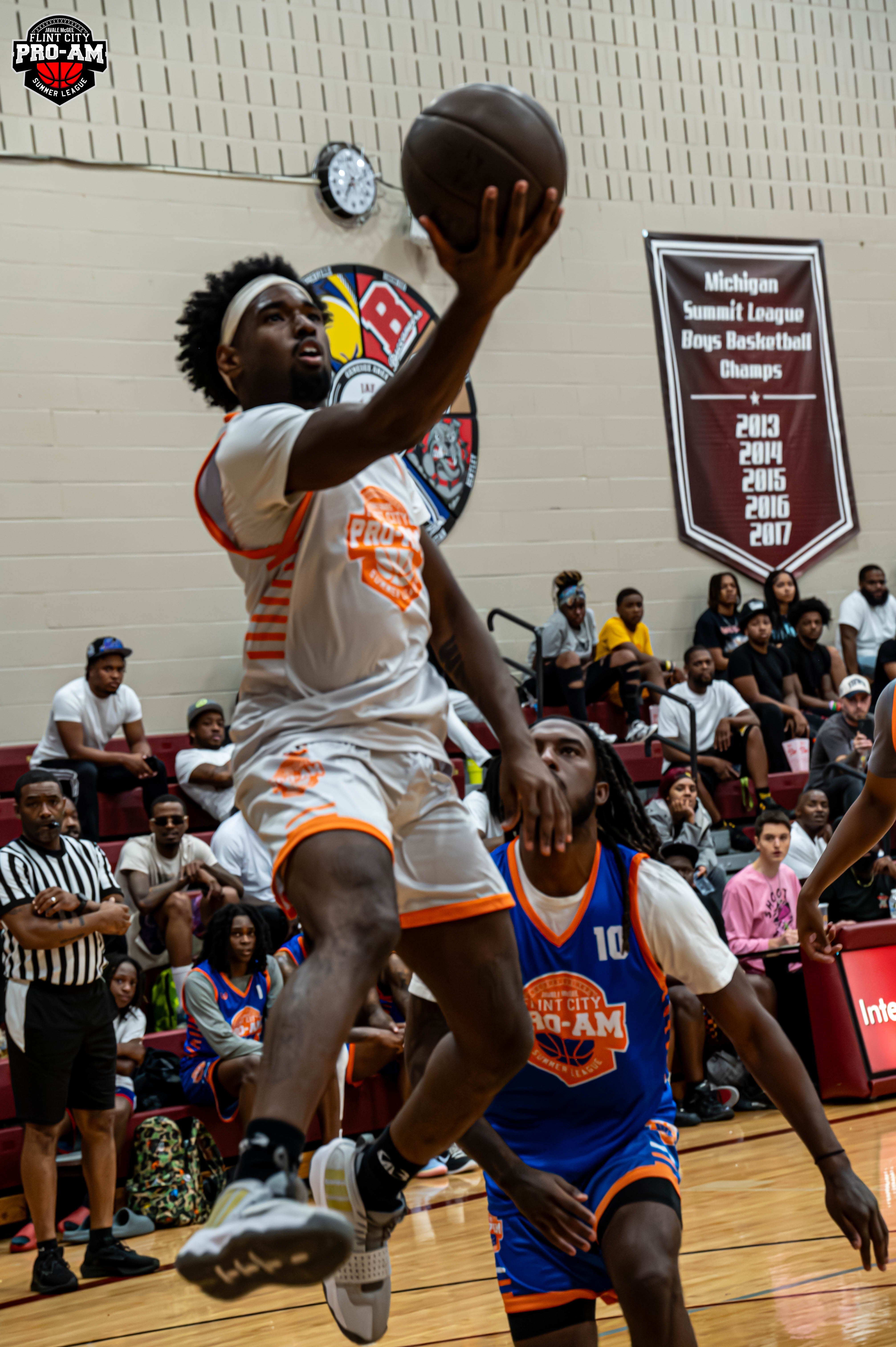 Sinclair Community College standout Isaiah Jones shoots the ball against Team Bridges at the JaVale McGee 2024 Flint City Pro-Am.