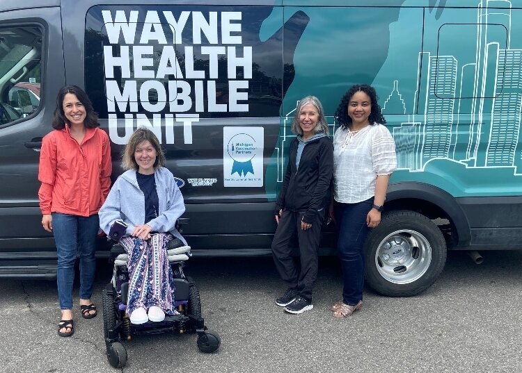 The Wayne Health Mobile Unit with (L-R) Patti Ramos, Kristen Milefchik, Sharon Milberger and Dr. Rhonda Dailey.